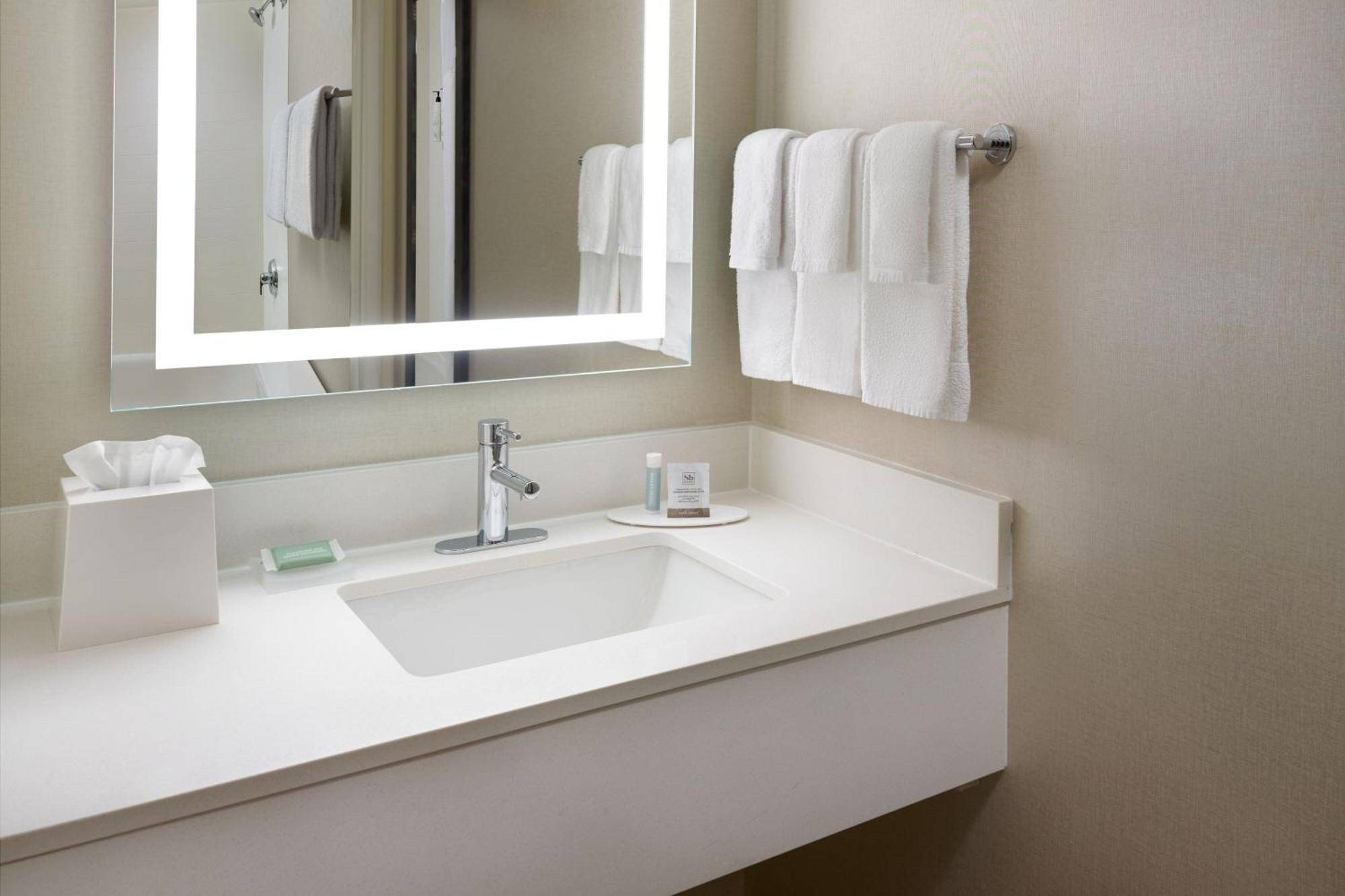 Springhill Suites Charlotte University Research Park Eksteriør bilde